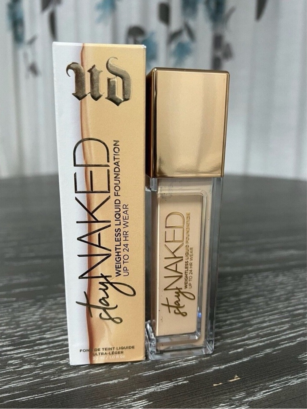 Urban Decay STAY NAKED WEIGHTLESS‎ LIQUID FOUNDATION Shade 10NN Full Size 30ml